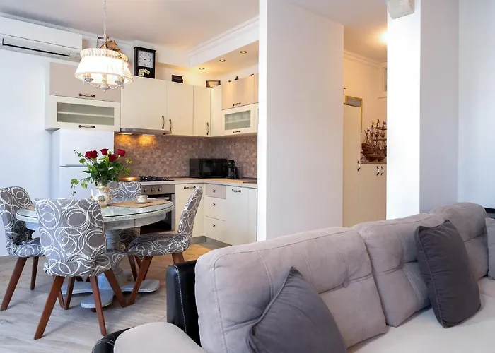 Apartmán Capitis In The Centre- Luxury With Swimming Pool