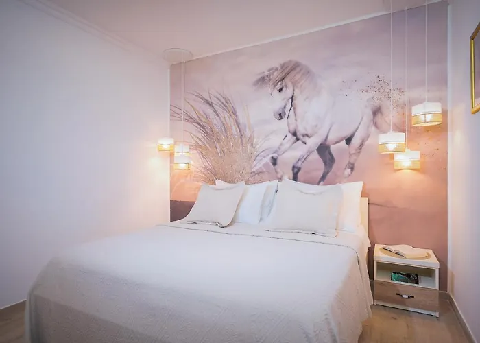 Capitis In The Centre- Luxury With Swimming Pool Hvar Town