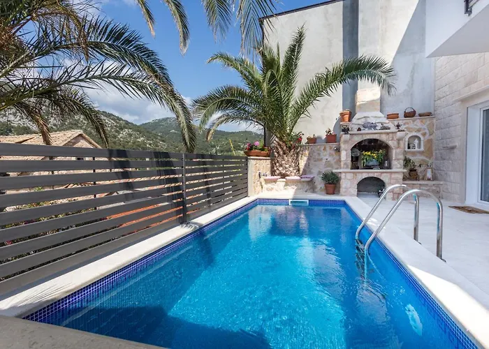 Capitis In The Centre- Luxury With Swimming Pool Hvar Town