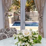 Capitis In The Centre- Luxury With Swimming Pool