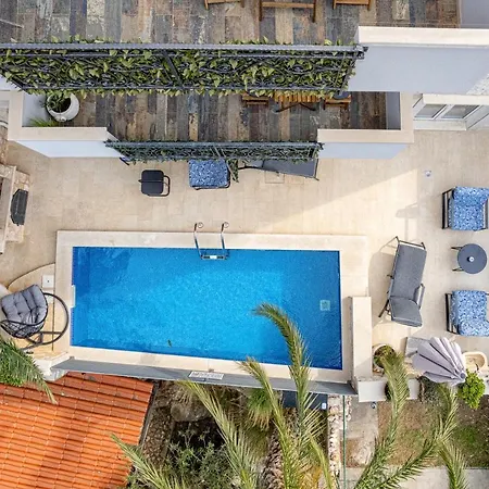 Luxury Escape With Private Pool Апартаменти Хвар