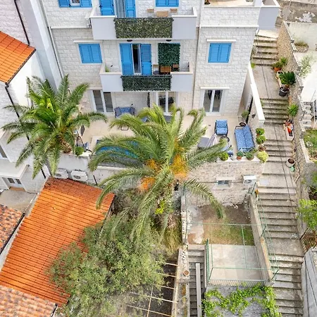 Villa Capitis In The Centre- Luxury Apartment With Swimming Pool Appartement *