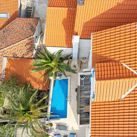 Appartement Capitis In The Centre- Luxury With Swimming Pool