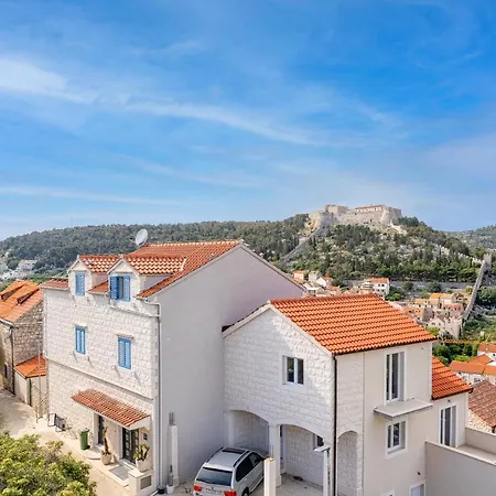 Appartement Villa Capitis In The Centre- Luxury Apartment With Swimming Pool