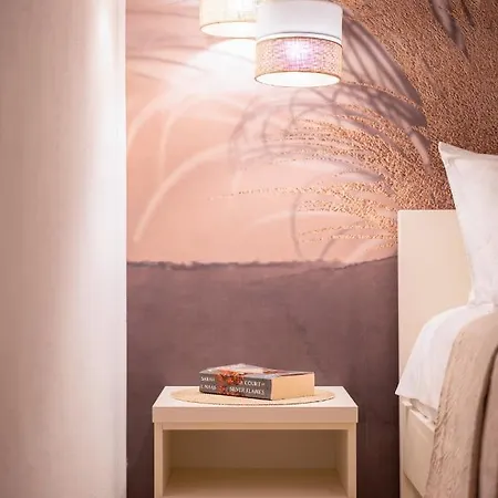 Luxury Escape With Private Pool *