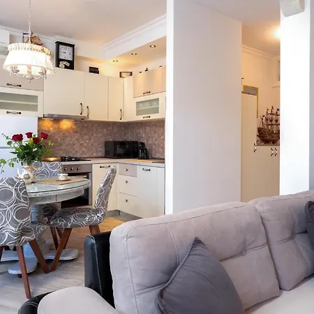Appartement Capitis In The Centre- Luxury With Swimming Pool