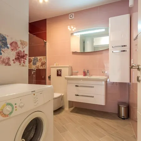 Villa Capitis In The Centre- Luxury Apartment With Swimming Pool Hvar Town