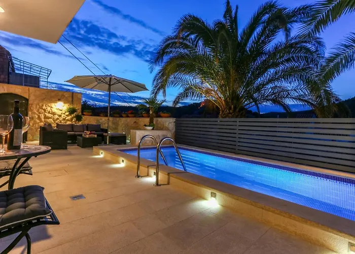 Apartamento Capitis In The Centre- Luxury With Swimming Pool