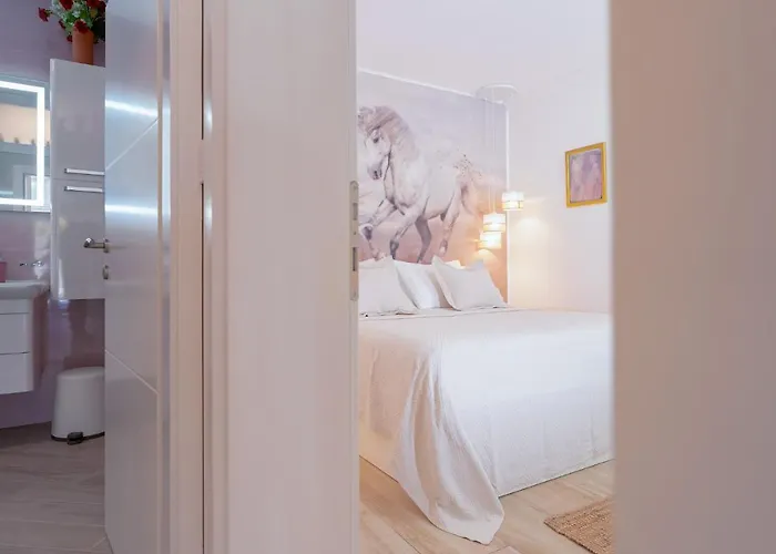 Capitis In The Centre- Luxury With Swimming Pool Apartman Hvar Town