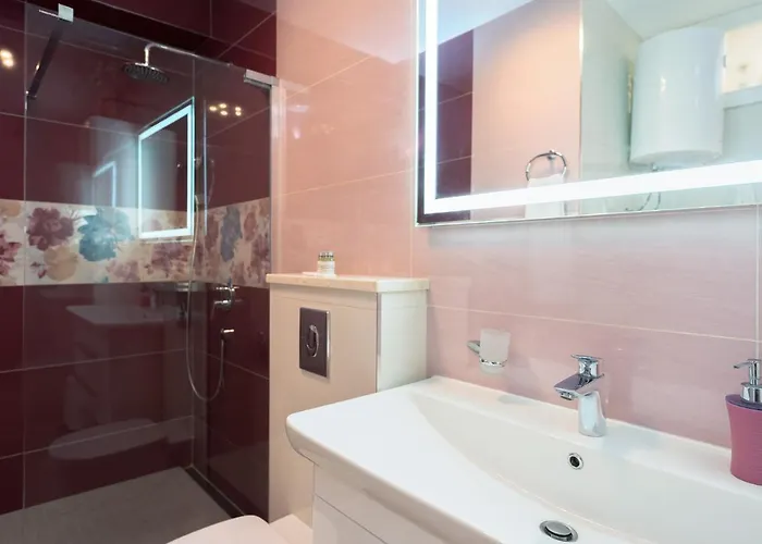 Apartment Capitis In The Centre- Luxury With Swimming Pool