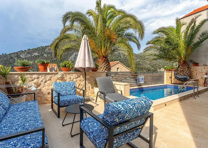 Apartment Capitis In The Centre- Luxury With Swimming Pool